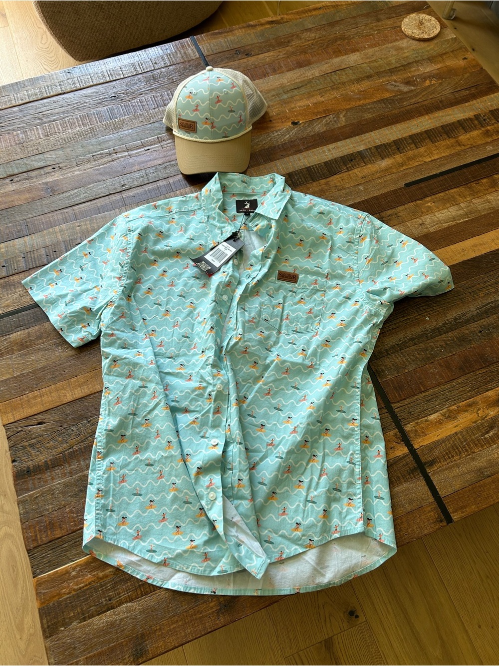 Jack + Sage Men’s NWT shirt and matching hat set.